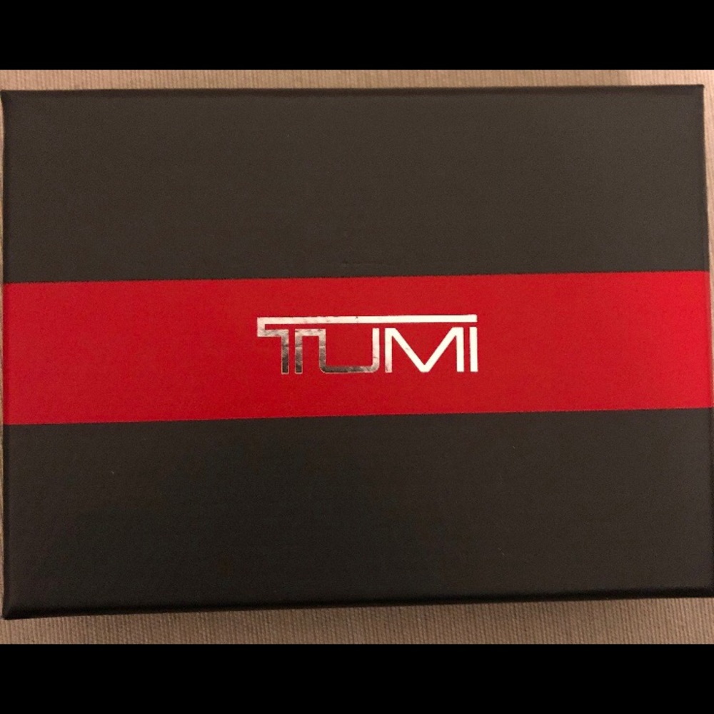 Tumi men’s wallet